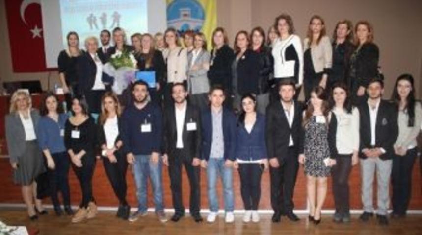 Edirne'de Kadınlara Y&ouml;nelik Konferans Verildi