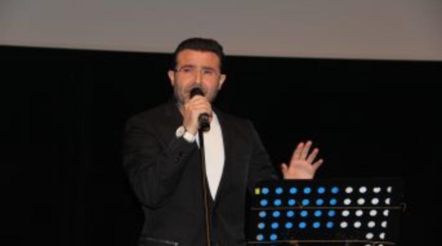 Bedirhan G&ouml;k&ccedil;e: D&uuml;nya &Ccedil;ocuklarına Sine A&ccedil;an G&uuml;zide Insanları Alkışlamak Gerekir