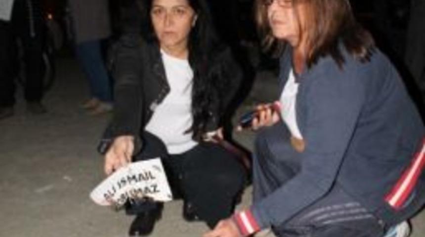 &Ouml;zg&uuml;rl&uuml;k Parkı'ndaki İsim Plakaları Yakıldı