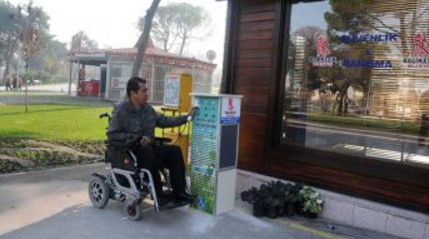 Balıkesir Belediyesi Iki Tane Tekerlekli Sandalye Şarj Istasyonu Kurdu