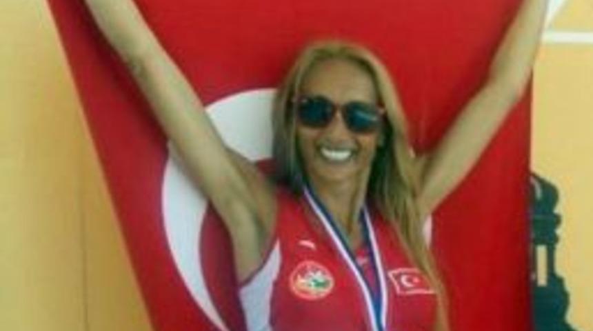 İzmir Masterler Atletizm Kul&uuml;b&uuml;&rsquo;nde Şok İstifa