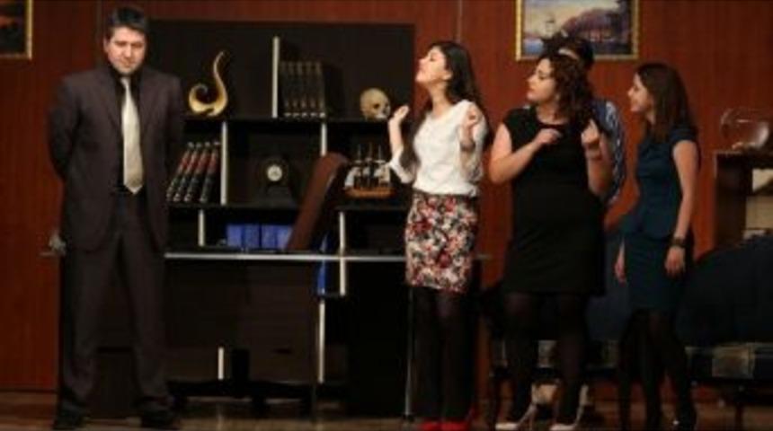 Tiyatro Sezonu A&ccedil;ıldı