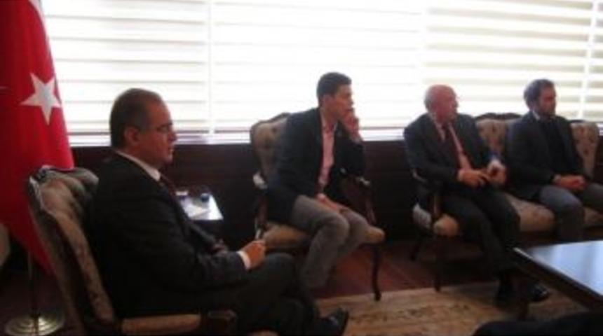 David Wright Miliband, Vali Tapsız&rsquo;ı Makamında Ziyaret Etti