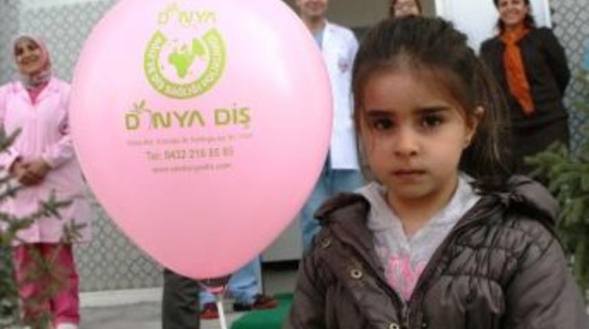 &Ouml;zel Van D&uuml;nya Ağız Ve Diş Sağlığı Polikliniği&rsquo;nden Diş Taraması