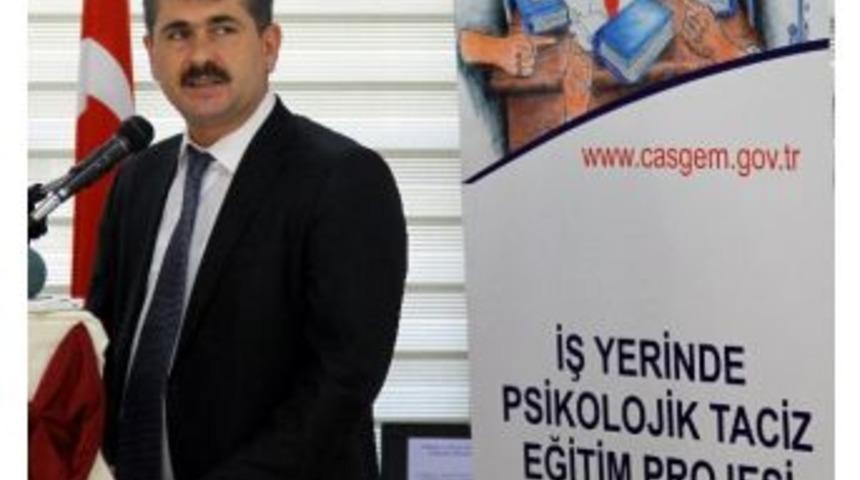 T&uuml;rk-iş &Uuml;yelerine &lsquo;mobbing&rsquo; Eğitimi Verildi