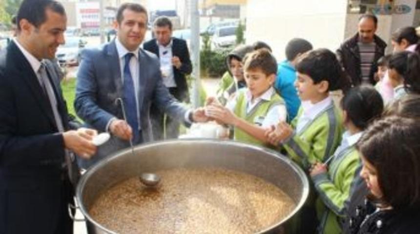 Gamek 4 Bin 500 Kişiye Aşure Dağıttı