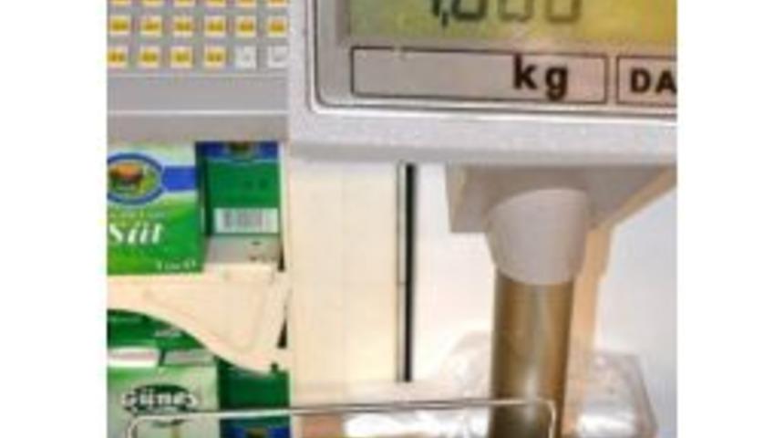 1 Kilo 86 Gramlık Armut G&ouml;renleri Şaşırtıyor