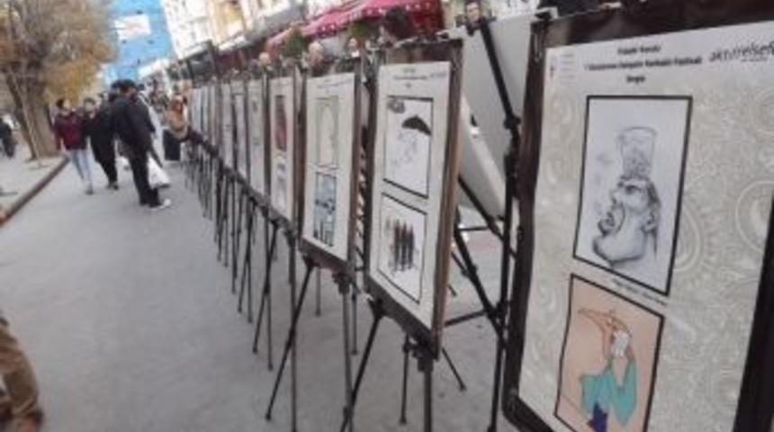 Adalar&rsquo;da Felsefe Karikat&uuml;rleri Sergisi