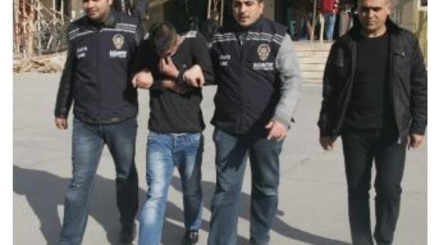 Dolandırıcı Yakayı Ele Verdi