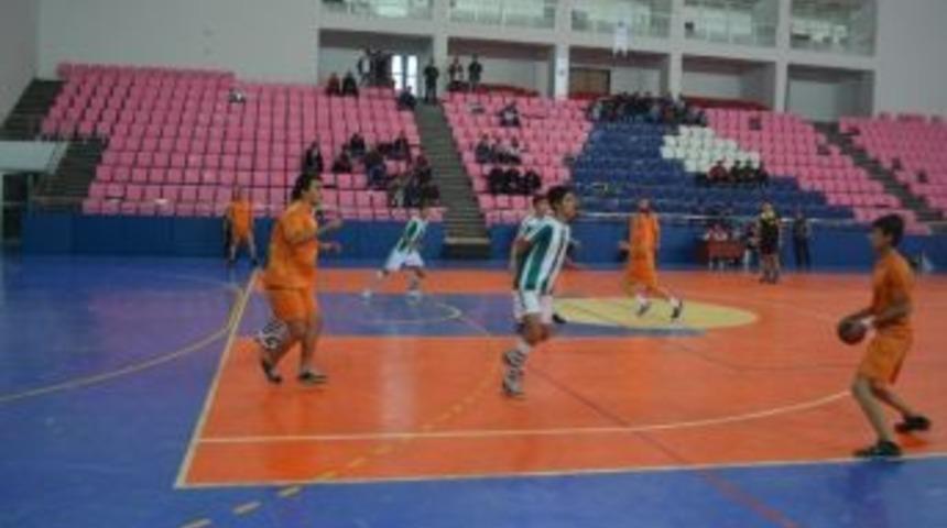 Hentbol İl Birinciliği M&uuml;sabakaları Başladı
