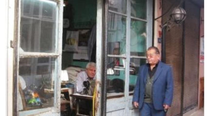 &Ouml;demiş Arastası Konfeksiyona Direniyor