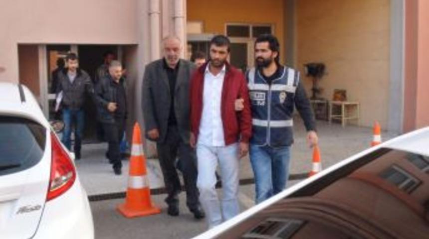 Kocaeli'nde Uyuşturucu Operasyonu: 320 Kilogram Esrar Ele Ge&ccedil;irildi