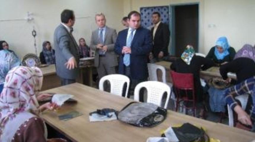 Vali Yardımcıları Samsat&rsquo;ta İncelemelerde Bulundu