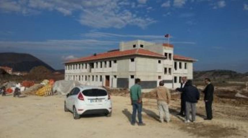 Başkan Aşkın, Atat&uuml;rk Ortaokulu İnşaatını İnceledi