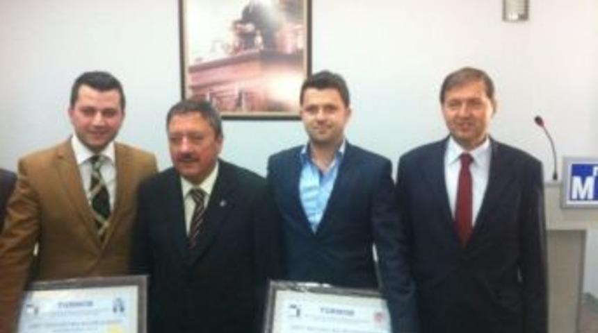 Manisa'da 17 Mali M&uuml;şavir, Bayrağı Teslim Aldı