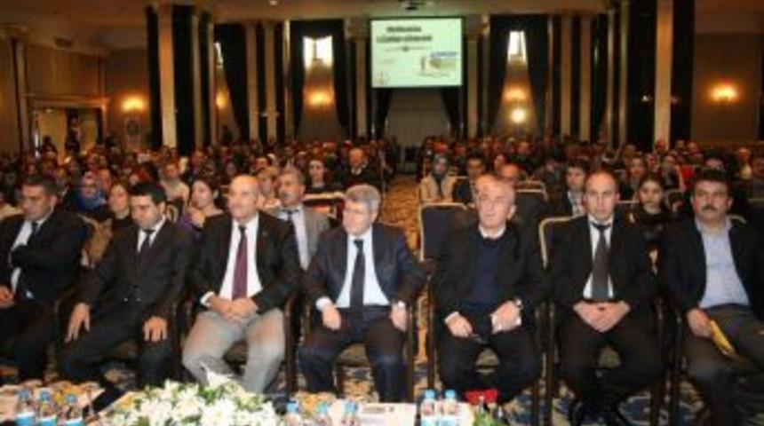 Sosyal Bilgiler &Ouml;ğretmenlerine Tarih Vurgusu