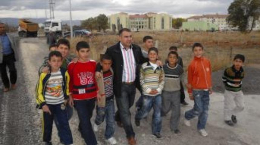 Cengiz, 'Yılın &Ccedil;ocuk Dostu Belediye Başkanı'