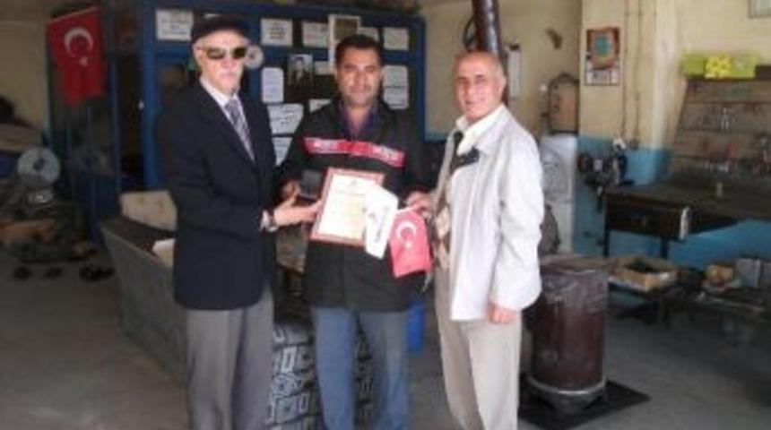 Kızılay&rsquo;dan 2 Kişiye Bronz Madalya