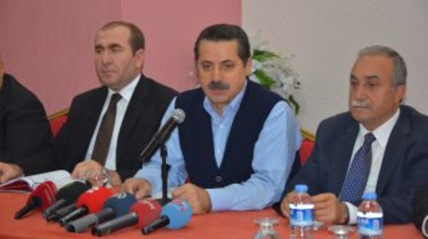 Bakan &Ccedil;elik: B&ouml;lge Barış Istiyor