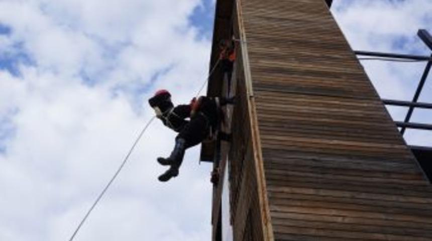 Belediyeden Polise Deprem Eğitimi
