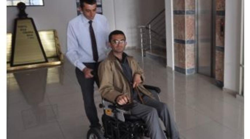 Cihanbeyli&rsquo;de 2 Engelliye Ak&uuml;l&uuml; Tekerlekli Sandalye
