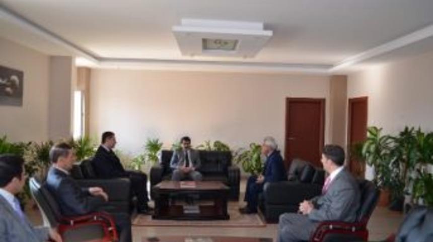 Vali Vasip Şahin&rsquo;den Defterdar Murat Yiğiter&rsquo;e Ziyaret