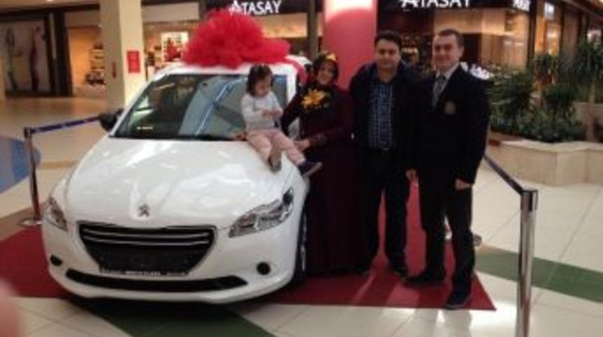 Sera K&uuml;tahya'dan Alış Veriş Yaptı Otomobil Kazandı