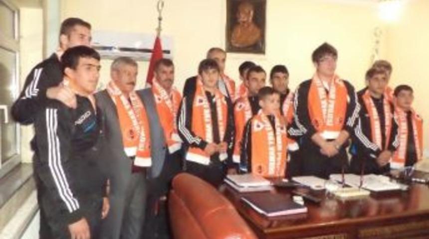 Voleybolculardan Akar&rsquo;a Ziyaret