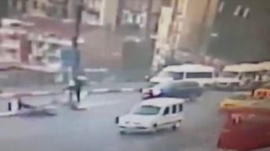 Şehit Polisin &Ouml;l&uuml;m Anı G&uuml;venlik Kamerasında