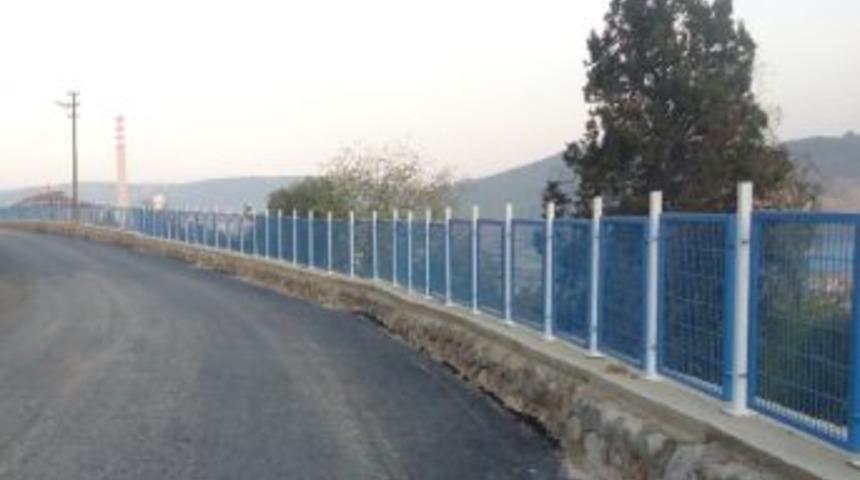 Dilovası Belediyesi 12 Kilometre Korkuluk Yaptı