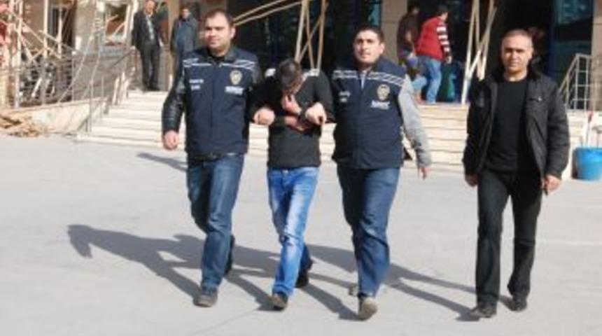 Kapka&ccedil;&ccedil;ı Polisten Fazla Ka&ccedil;amadı