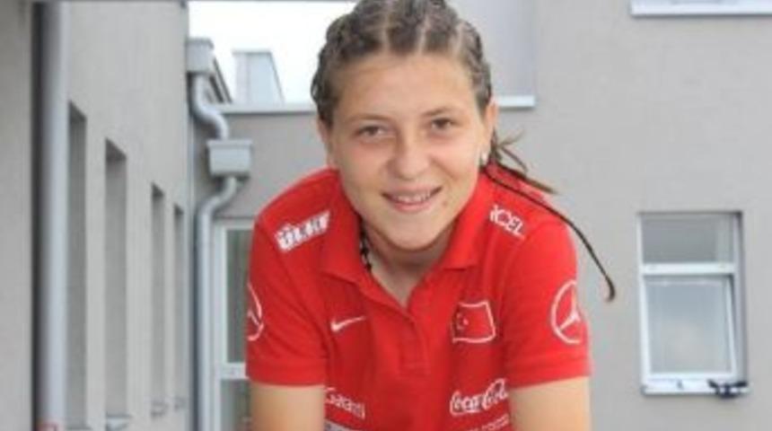 Akhisarlı Selin Milli Takım&rsquo;da