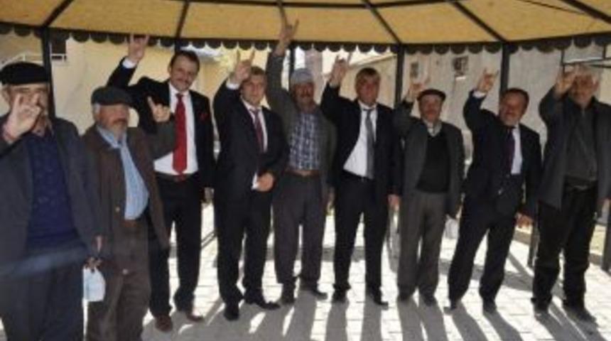 Mhp'nin B&uuml;y&uuml;kşehir Belediye Başkan Adayı Mustafa &Ouml;zsoy, Akkışla&rsquo;da