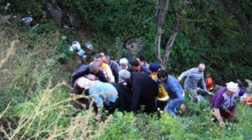 Trabzon&rsquo;da Trafik Kazası: 3 Yaralı