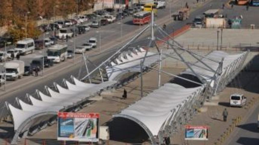 Başkan &Ccedil;akır, Meydan Ve &Ccedil;evre D&uuml;zenlemesi &Ccedil;alışmalarını Yerinde İnceledi