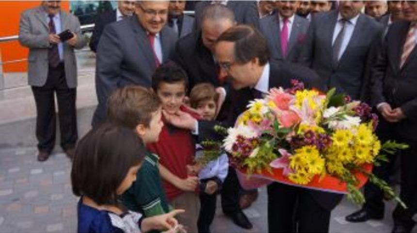 &Ouml;zel Bur&ccedil; Okulları, Dersleri 3D Teknoloji Ile Verecek