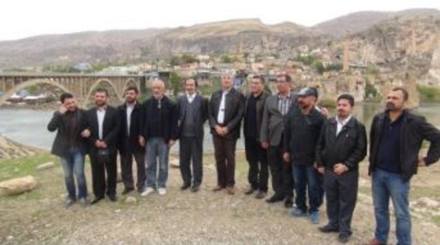 G&uuml;neydoğu Anadolu Gazeteciler Federasyonu &Uuml;yeleri Hasankeyf&rsquo;i Gezdi