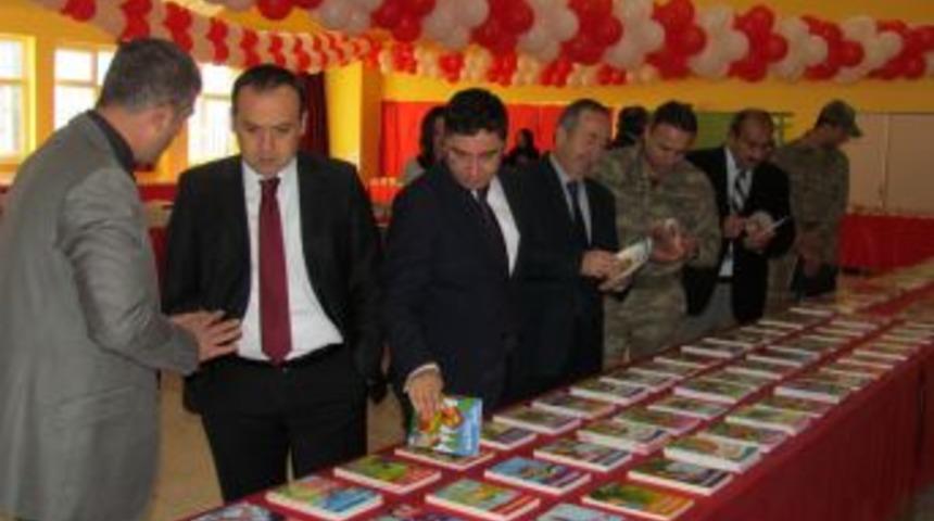 Pazaryolu&rsquo;nda Kitap Fuar D&uuml;zenlendi