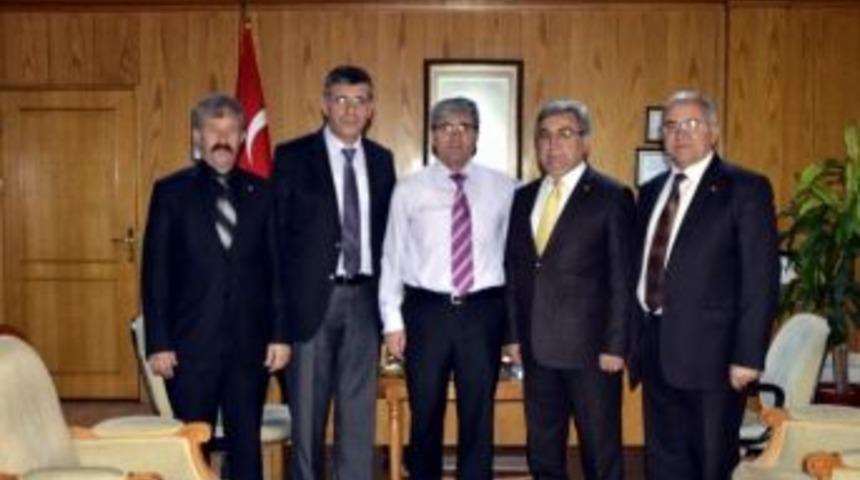 Sivas Ticaret Borsası Y&ouml;netimi, Defterdar Yazar&rsquo;ı Ziyaret Etti