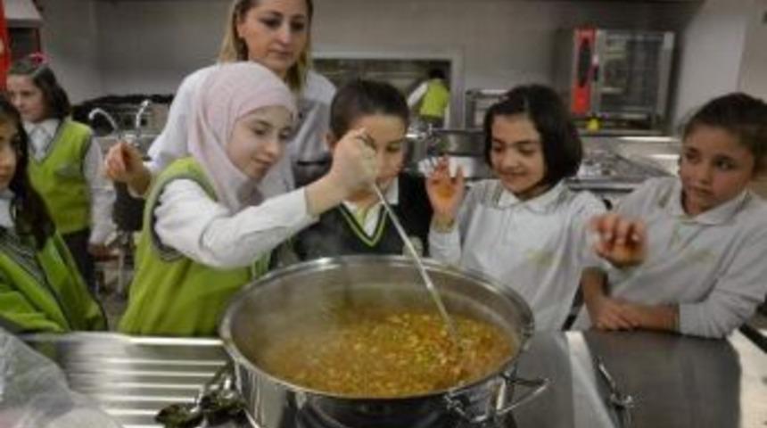 &Ccedil;ocuklardan Beraberlik Ve Paylaşım Mesajı