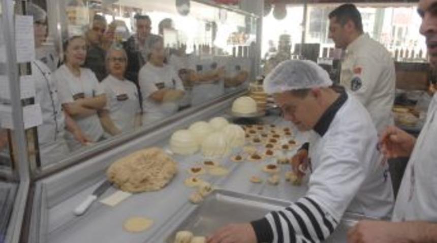 Engelliler Pastane Mutfağına Girdi, Kurabiye Pişirdi