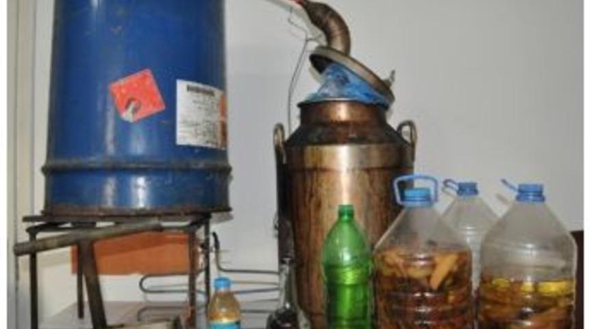 Kırklareli'de kaçak içki operasyonu