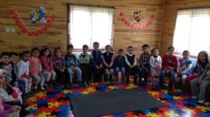 Manisa&rsquo;da Miniklere Masal Dinletisi