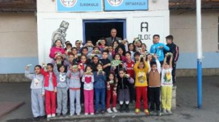 Minik &Ouml;ğrenciler Tema G&ouml;n&uuml;ll&uuml;s&uuml; Oldular