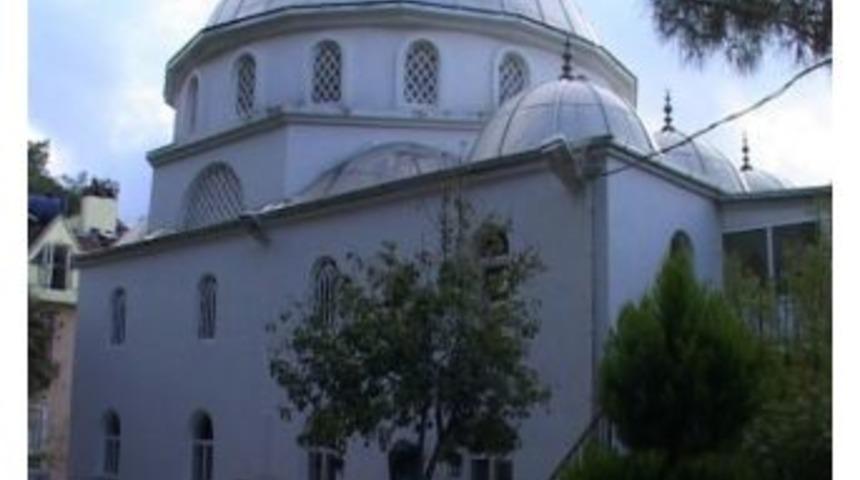 Marmaris&rsquo;te Caminin Paratoner Kablosunu &Ccedil;aldılar