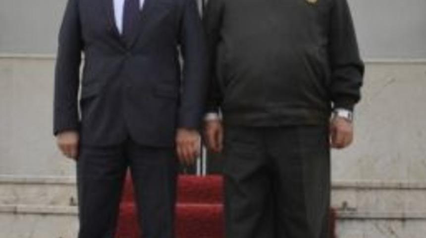 Esnaf Başkanından Jandarmaya Tebrik Ziyareti