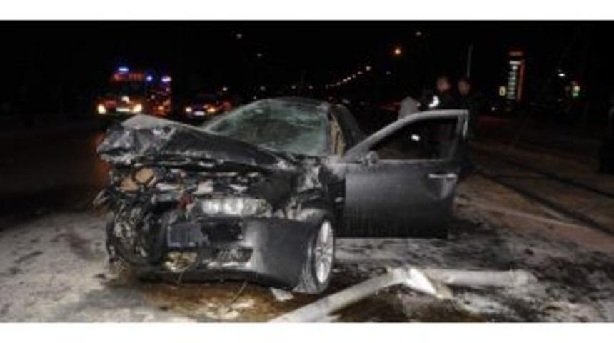 Antalya&rsquo;da Zincirleme Kaza: 1&rsquo;i Ağır 2 Yaralı