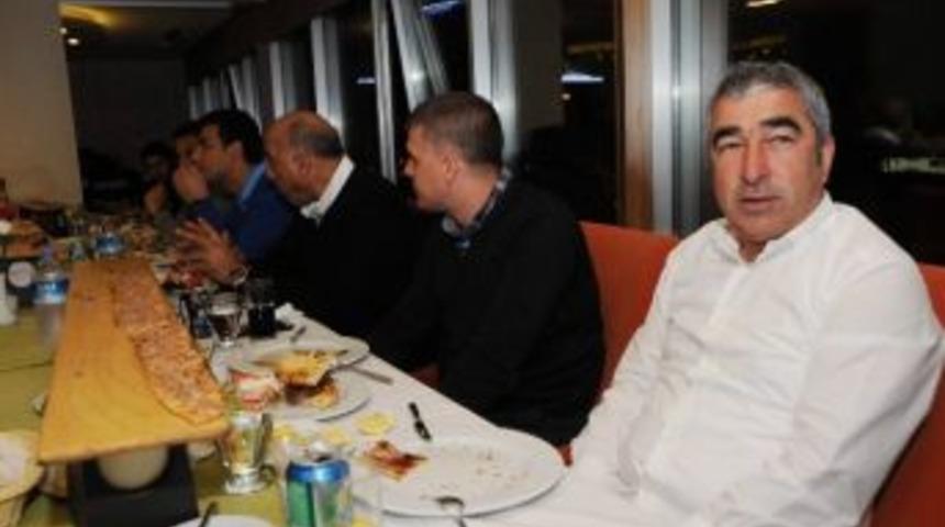 Antalyaspor&rsquo;lu Futbolcular Etli Ekmek Yaptı