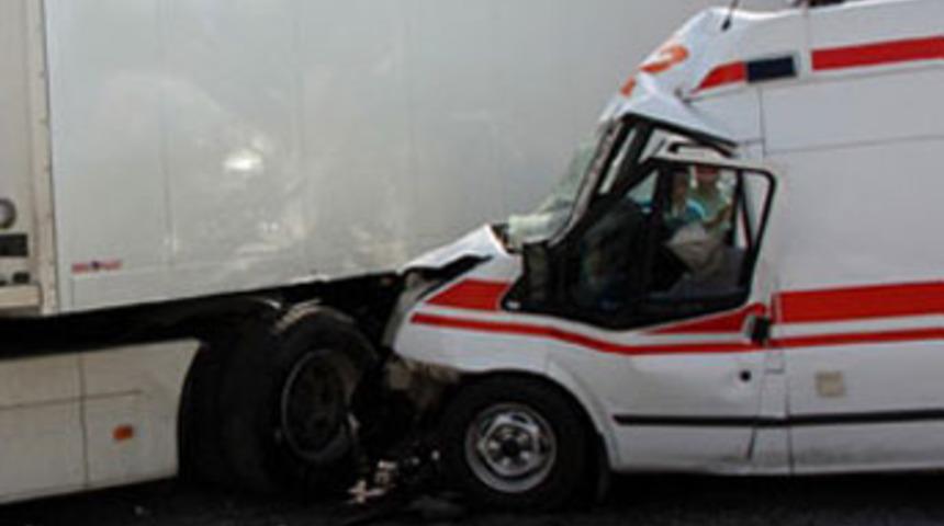 Ameliyattan &ccedil;ıktı, kazada &ouml;ld&uuml;