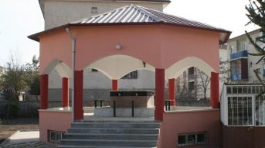 İbadethanelerin &Ccedil;evre D&uuml;zenlene &Ccedil;alışmaları Devam Ediyor